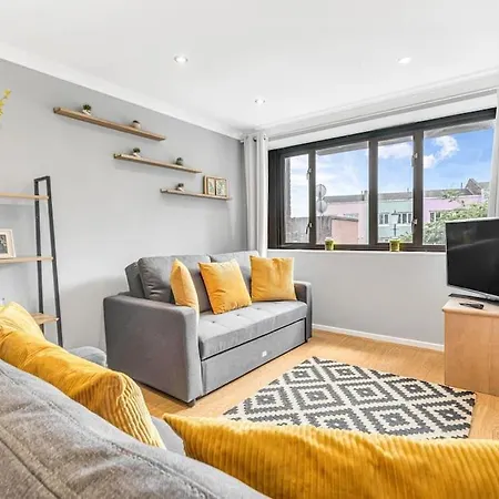 Luxstay Earls Court Apartment - Sleeps Up To 7 London Exterior photo