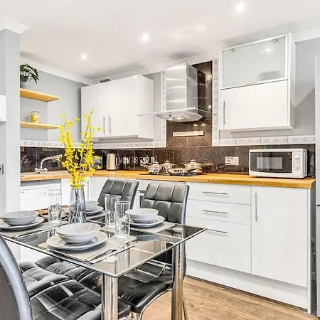 Luxstay Earls Court Apartment - Sleeps Up To 7 London Exterior photo